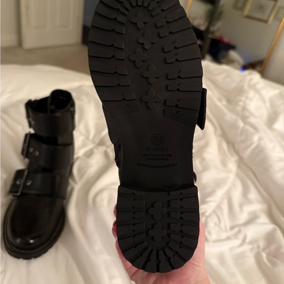 Blondo Black Ankle Boots with Buckle Straps - Picture 3 of 3